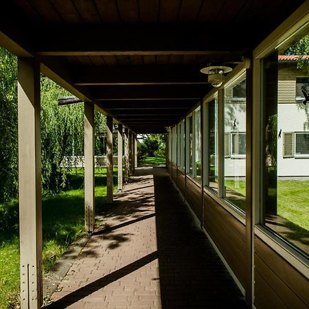 Miedzynarodowy Dom Spotkan Mlodziezy W Oswiecimiu Exteriör bild